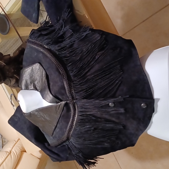 VINTAGE WILSON'S 100% GENUINE LEATHER SUEDE BLACK FRINGE CROP JACKET - Picture 10 of 10